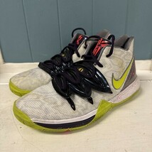 Nike Boys Kyrie 6.5Y AQ2456-102 Basketball Shoes Sneakers Women’s Size 7.5 - $716.01 MXN