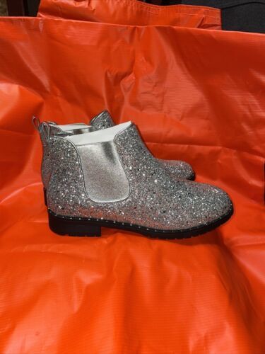Primary image for H2K Women's Pull On Ankle Boots Size 8 silver glitter