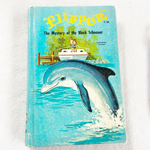 Flipper: The mystery of the black schooner HC 1966 by Hardwick, Richard - £6.30 GBP