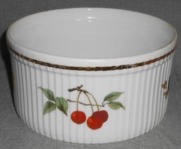 Royal Worcester Evesham Gold Pattern 7&quot; Souffle Bowl Made In England - £20.56 GBP