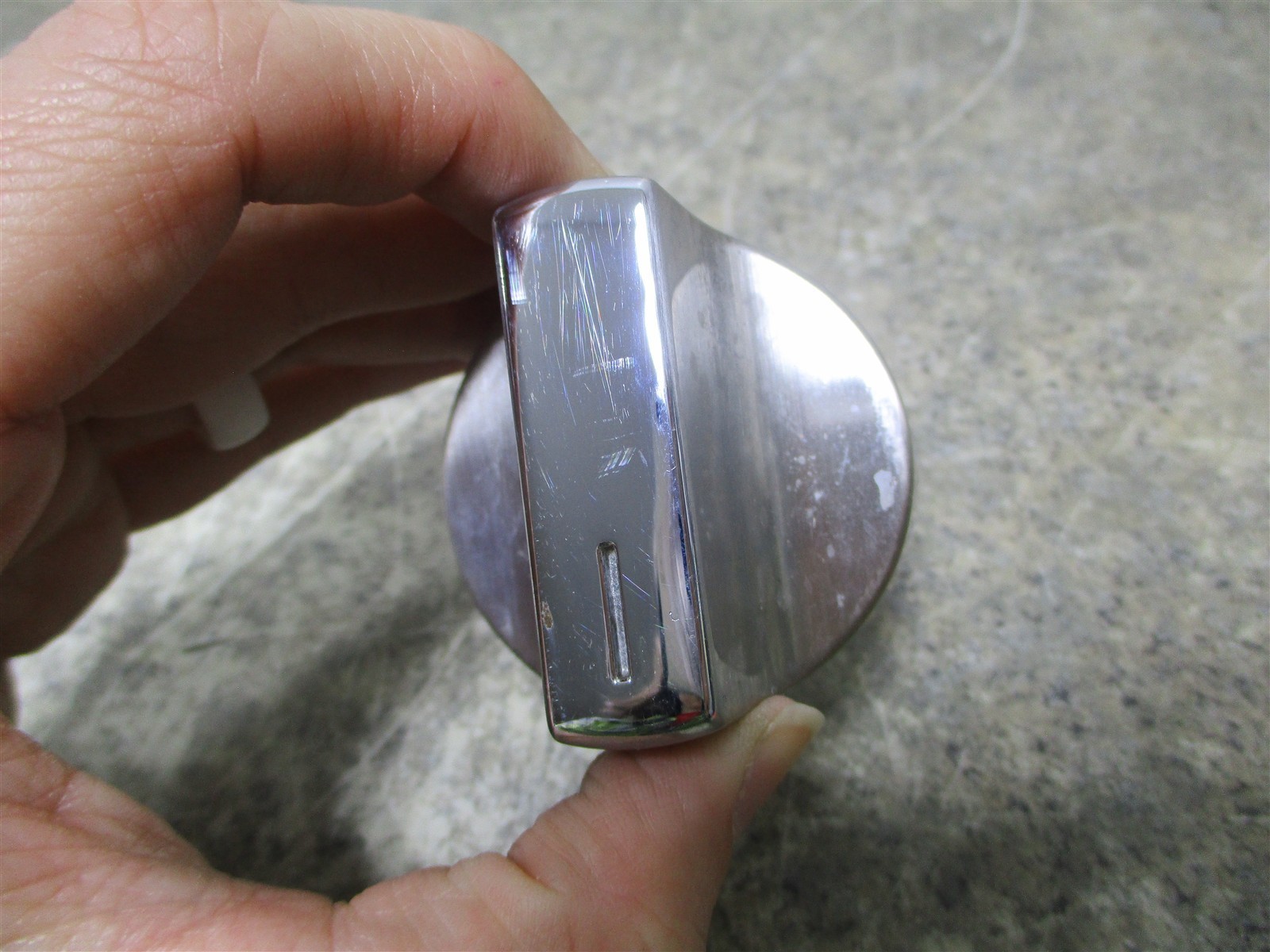 WHIRLPOOL RANGE KNOB SCRATCHES PART # W11116443 Item image 2