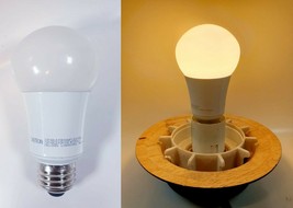 LOT OF 4 LED A19 Light Bulb - Medium Base - 9.5W - £6.17 GBP