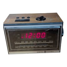 Vintage GE Brown AM FM Alarm Clock Radio Faux Wood Finish Model 7-4620D Tested - £25.79 GBP