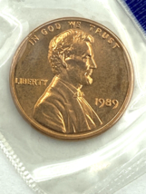 1989 Lincoln Memorial Cent in United States Mint Cello Philadelphia - £1.31 GBP