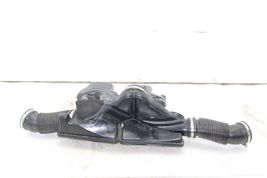 10-13 RANGE ROVER Engine Air Intake Duct F2499 image 2