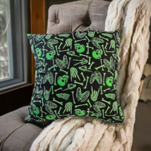 Halloween Decoration Glow-in-the-Dark Halloween Accent Pillow Cover Throw Pillow - £15.80 GBP