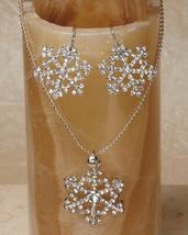 Smtihsonian Sparkling Snowflake Necklace &amp; Earrings FREE SHIPPING - £31.96 GBP