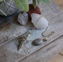 Silver Metal Pendulum with Dragon Vein Agate by Designs by Imogen - $350.34 MXN