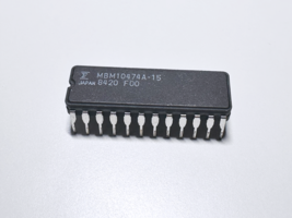 MBM10474A-15 Fujitsu ECL 4KBit Bipolar RAM 1Kx4 Memory 15ns IC Ceramic C... - $6.00