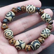 Very rare Tibetan dzi bead old amulet Agate Eyes pattern Tibet gzi bracelet - £109.96 GBP