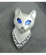 Vintage Silver Tone Egyptian Cat Pin Cobalt Blue Eyes - $568.30 MXN
