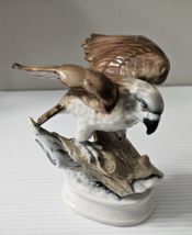 Vintage Lefton Porcelain Bald Eagle On A Tree Stump Japan - $19.20