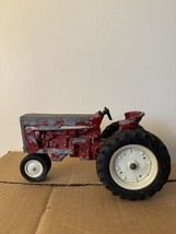 Vintage International Harvester ERTL Dyersville Iowa Diecast Toy Tractor - $12.86