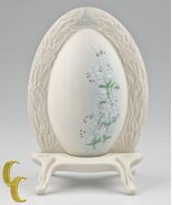 Lazelo Ispanky Goebel 1980 First Year Porcelain Easter Egg-
show origina... - $77.26 CAD