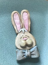 Estate Suzi Signed Tan Easter Bunny Rabbit Head w Tall Ears &amp; Blue Ribbon Resin  - £8.88 GBP