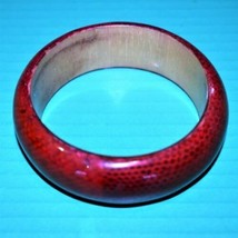 Beautiful Red Wooden Bangle Bracelet - £3.94 GBP