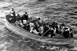 RMS TITANIC LIFEBOAT SURVIVORS TRAGEDY SS CARPATHIA 4X6 PHOTO POSTCARD - $6.49