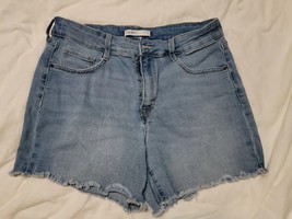 Denim Blue Women Shorts Nine West Size 8 Cut Off Zipper Back Pockets - £4.61 GBP