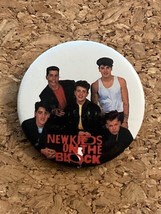 Vintage New Kids on the Block Band Picture Pin Pinback 1980s NKOTB 1.5&quot; Fan - £4.27 GBP