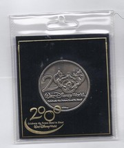2000 Walt Disney World Commemorative Coin Rare Mellenium Vintage - £34.05 GBP