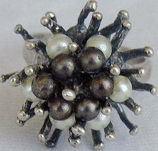 White and brown thorn ring