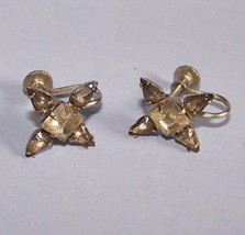D marked Rhinestone Vintage screw on earrings - £7.83 GBP