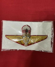 Thailand Army Junior Parawings pin Airborne wings Militaria Original Item - £14.06 GBP