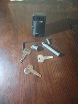 Yakima Cycling Lock With 3 Keys As Shown In Attached Photos-New-SHIPS N ... - £93.73 GBP