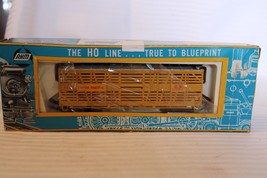 HO Scale AHM, 40&#39; Stock Car, Union Pacific, Yellow, #47630 - £23.49 GBP