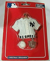 Kurt S. Adler New York Yankees Ornament Jersey with Hanging Baseball &amp; Glove - £14.90 GBP