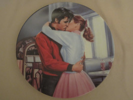 Elvis Presley: Young And Wild Collector Plate #6 Kissing Elvis Bruce Emmett - £22.37 GBP