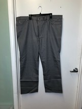 Levi&#39;s Men&#39;s Straight Regular Jeans Levi&#39;s 415 - $28.80