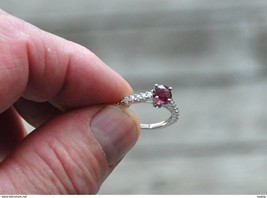 Appraised for 260 US. 1.1 ct. Earth Mined Spinel set in ring, Size 7 . See Note. - £109.97 GBP