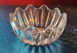 VTG Clear Small Scallop Edge Flower Bowl Crystal? Trinket Sauce Dish Con... - $14.99