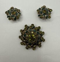 VTG Signed WEISS Stone Green Enamel Brooch &amp; Earrings Set Clip On Cocktail - $59.35