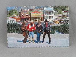 Vintage Postcard - Cowboy Stuntshow Universal Studios - Continental Card - £11.99 GBP