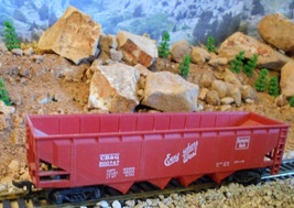 HO Scale: Tyco Burlington Open Hopper, Model Railroad Train Car, Old Col... - $14.95