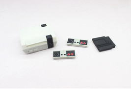 Dollhouse Retro Game Console 2 Controllers and Cartridge 1/12 Scale - $186.21 MXN