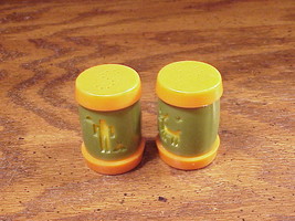 St. Labre Indian School Plastic Drum Salt and Pepper Shakers, Ashland Mo... - £7.15 GBP