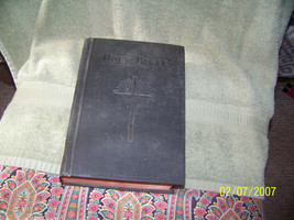 vintage  1960&#39;s  spiritual  religeous {the holy bible} - £19.72 GBP