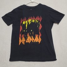 Def Leppard Mens t shirt size L Large Onfire Black Short Sleeve Graphic - $16.86