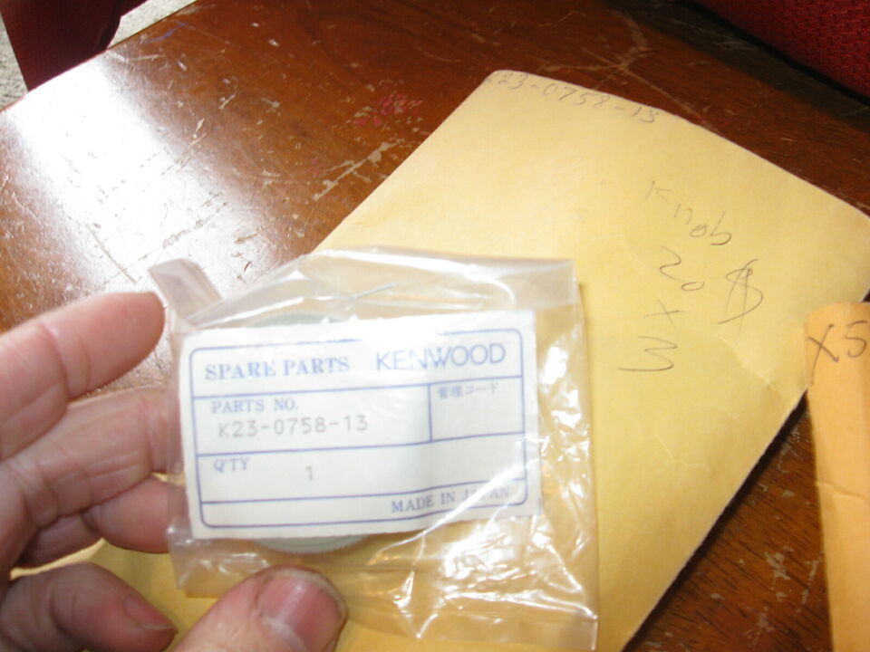 NOS Kenwood Radio 6 Channel White Knob Round for TK-801 TK-701  pn#- K23... - $15.19