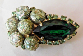 VINTAGE Gold Tone Confetti Brooch Pin Large Lucite Rhinestone Lt Green Chatons - £39.01 GBP