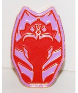 Star Wars Ahsoka Tano Head Red Silhouette Embossed Image Metal Pin NEW U... - £7.80 GBP