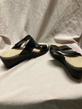 Womens Dual Crocs Comfort Sandels Size 9 - £19.33 GBP