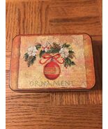 Lindy Bowman Christmas Tin - $233.88 MXN