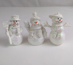 Set Of 3 White Cheerful Snowmen With Colorful Glitter 3.25&quot; Ornaments - £12.20 GBP