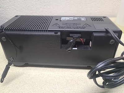 Vintage SOUNDESIGN AM/FM Alarm Clock Radio Cassette Player Model 3827 Works Item image 4