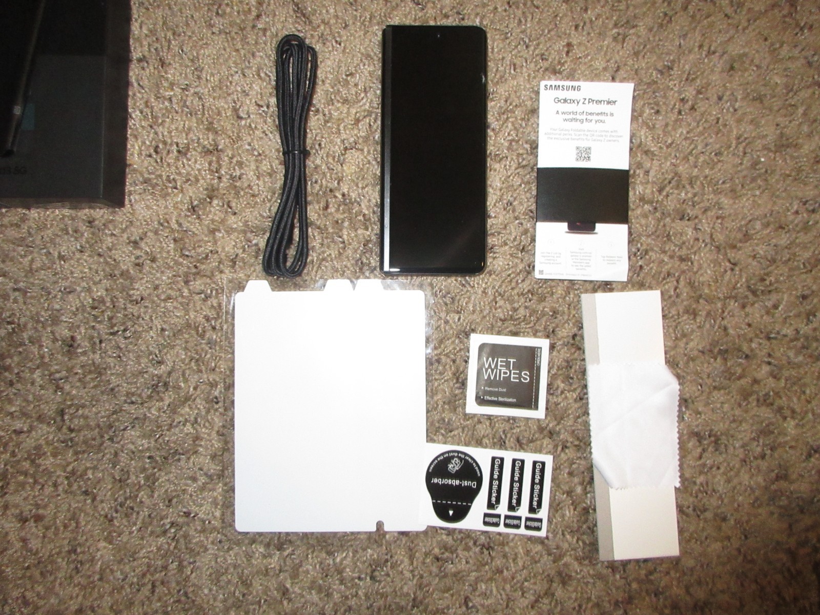 Samsung Galaxy Z Fold3 256GB Phantom Green T-Mobile Item image 2