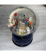 Macy&#39;s Musical Snow Globe 2015 View of NYC Thanksgiving Parade - $109.93 CAD